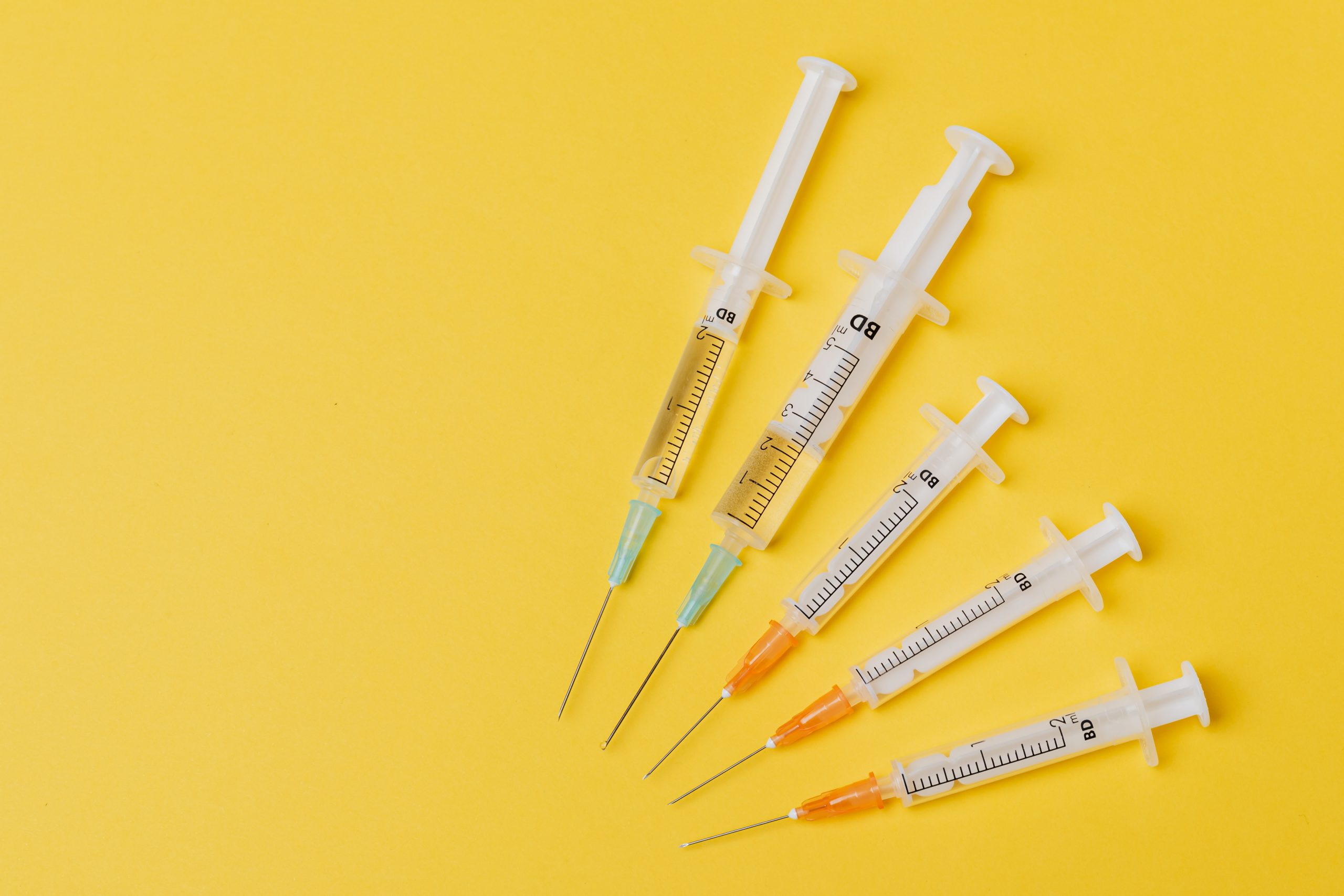 Vaccini Covid-19 contraffatti: EMA e Interpol lanciano l’allarme